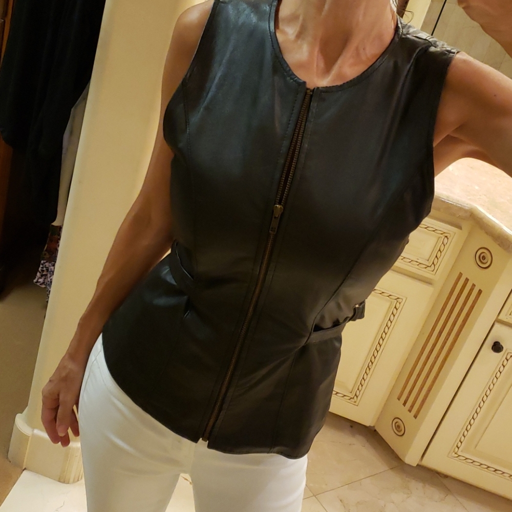 Wilsons 100% black leather vest, S